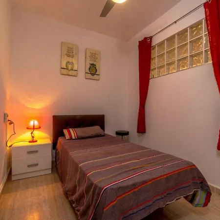 Dağ evi Chalet Con Salon Con Chimenea Alicante