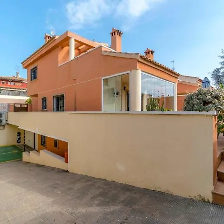 Chalet Con Salon Con Chimenea Dağ evi Alicante